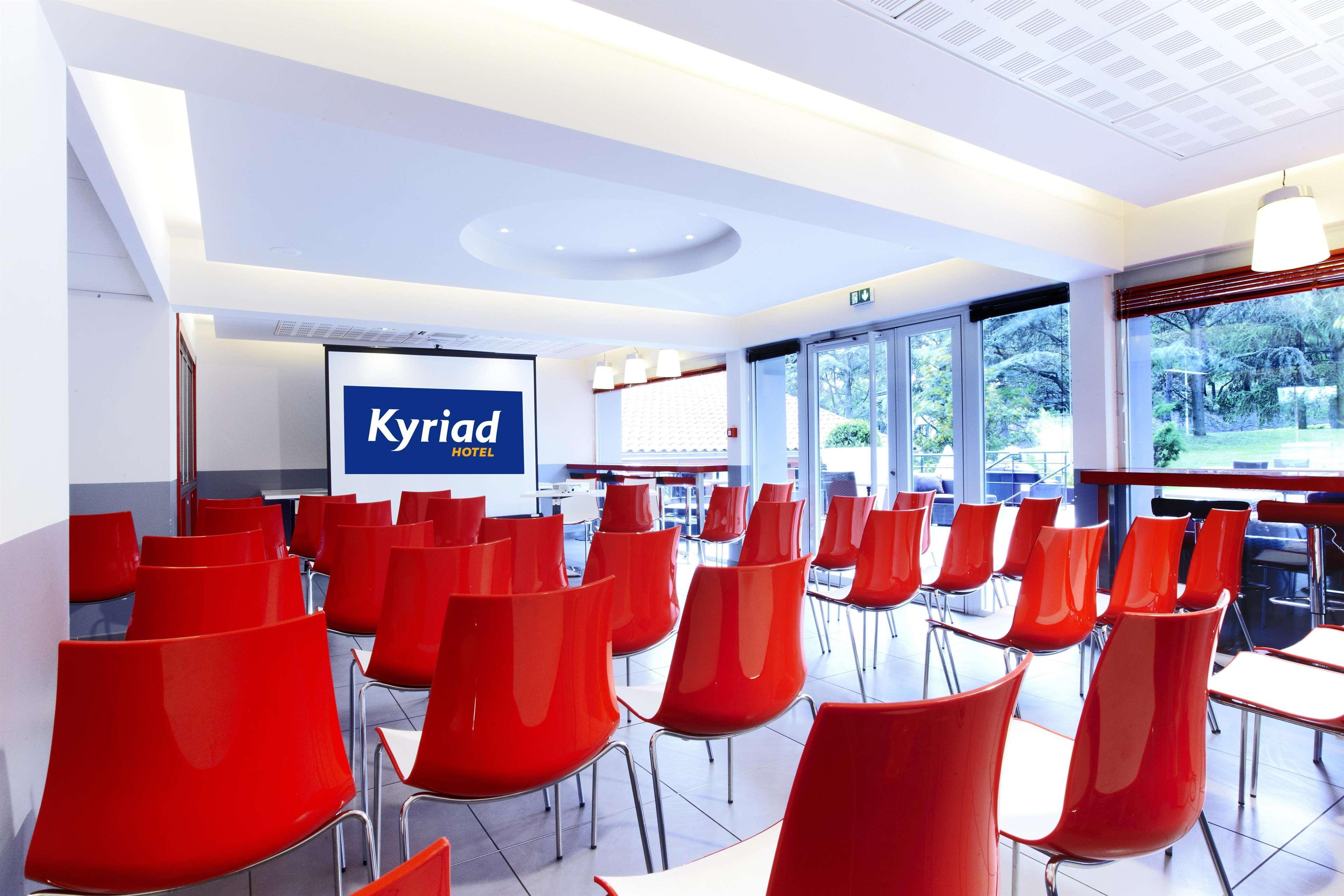 Kyriad Lyon Sud Sainte Foy Exterior foto