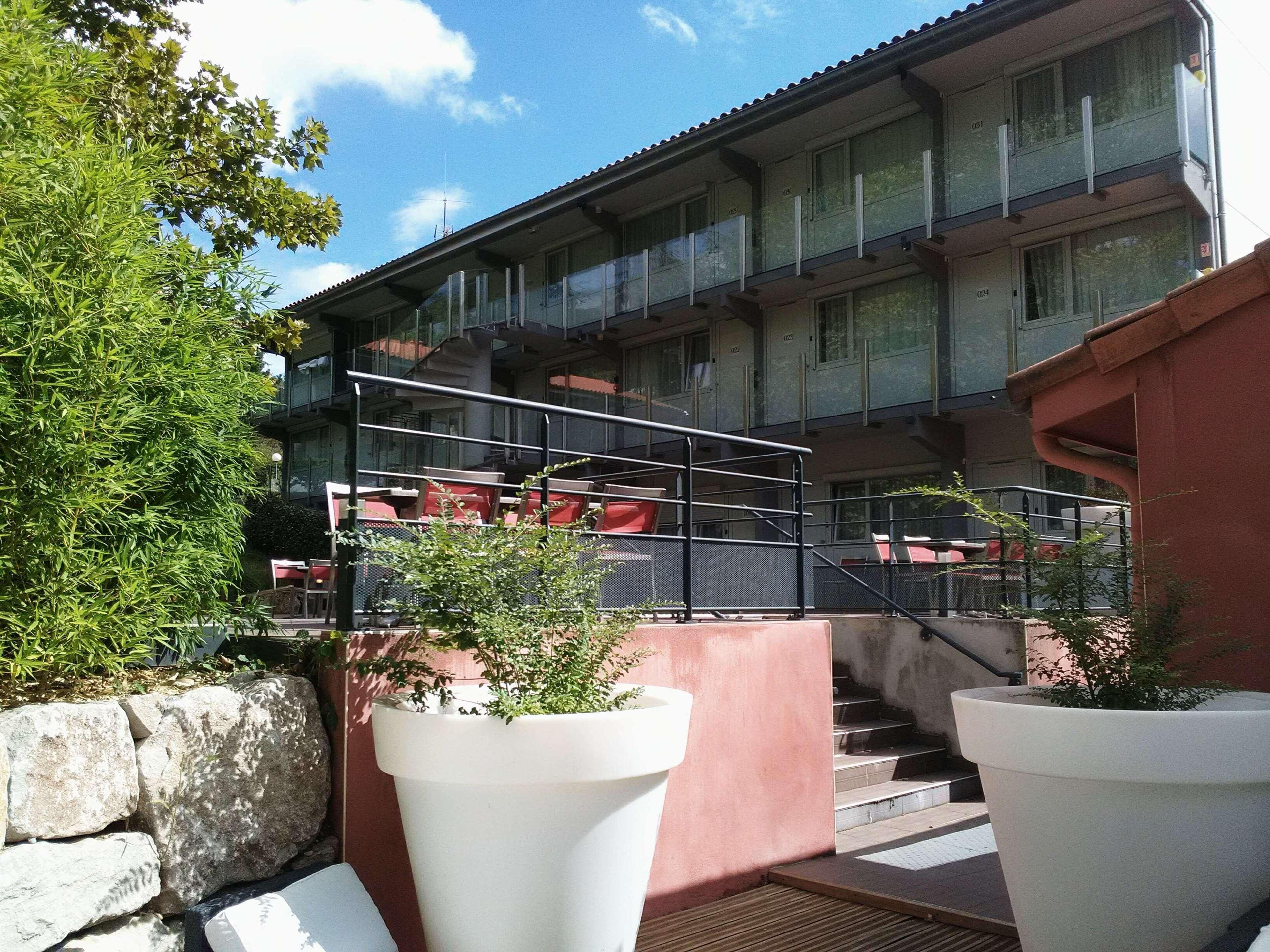 Kyriad Lyon Sud Sainte Foy Exterior foto